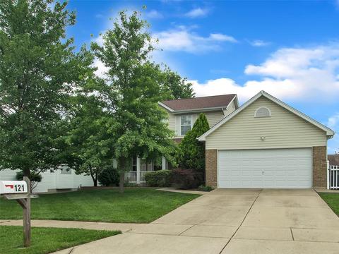 121 Winding Woods Dr, O'fallon, MO 63366
