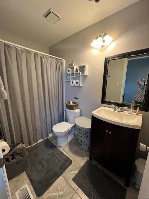 19 Lamplighter Ln, O'fallon, MO 63368 photo 13