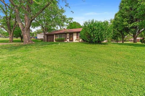 7201 Shellburne Dr, Saint Louis, MO 63123