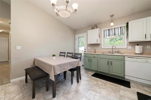 473 Chatham Dr, O'fallon, MO 63366 photo 7