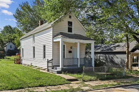 4138 Clara Pl, Saint Louis, MO 63115