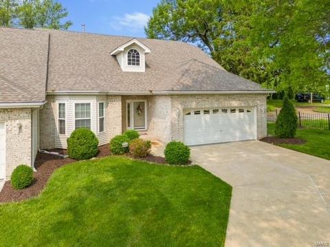 5511 Remington Villas Ct, Saint Louis, MO 63129