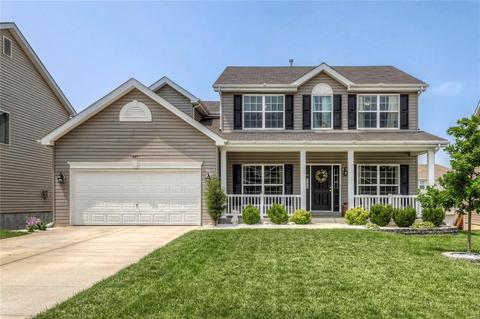 226 Cool Wind Dr, Wentzville, MO 63385