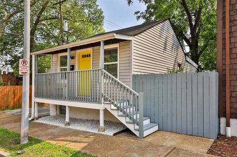 216 Nagel Ave, Saint Louis, MO 63111