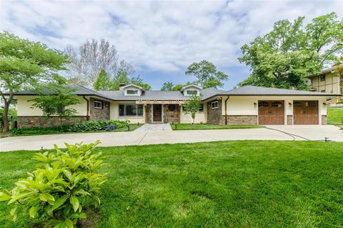 12 Arbor Rd, Olivette, MO 63132