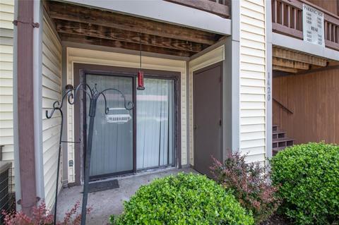1420 Summergate Pkwy #B, St Peters, MO 63303