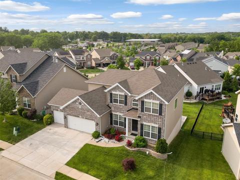 9873 Richmond Cavalry Dr, Saint Louis, MO 63123