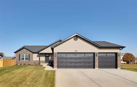 319 Katie Lynn Dr, Wentzville, MO 63385