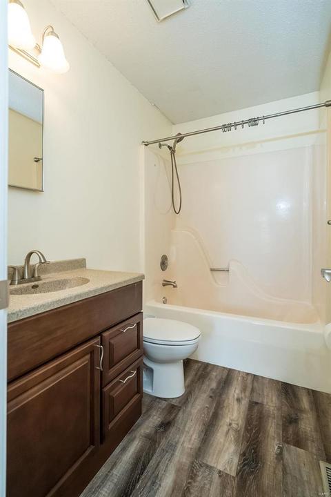 1358 Manuka Dr, O'fallon, MO 63366 photo 17