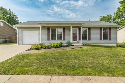 1358 Manuka Dr, O'fallon, MO 63366
