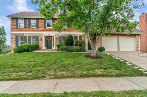 15623 Parasol Dr, Chesterfield, MO 63017