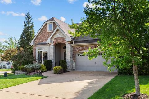 402 Maple Rise Path, Chesterfield, MO 63005 photo 2