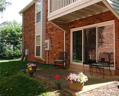 425 S Geyer Rd #C, Saint Louis, MO 63122