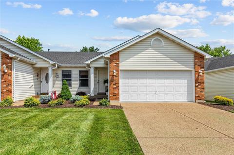 113 Maryland Dr #92B, O'fallon, MO 63366