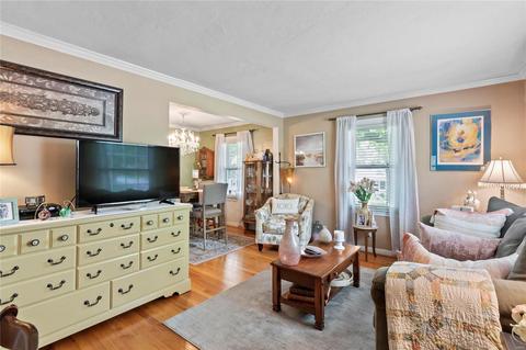 321 Carmel Dr, Webster Groves, MO 63119 photo 2