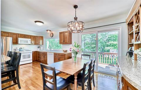 829 Forest Village Dr, Ballwin, MO 63021 photo 7