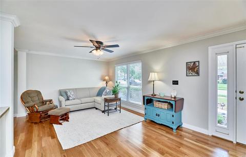 829 Forest Village Dr, Ballwin, MO 63021 photo 4