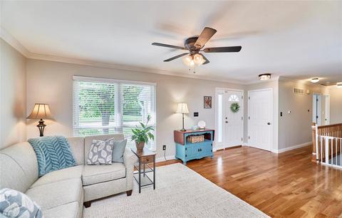 829 Forest Village Dr, Ballwin, MO 63021 photo 6