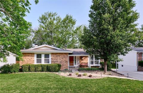 829 Forest Village Dr, Ballwin, MO 63021 photo 1