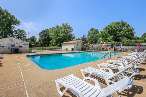 830 Wendevy Ct, Ballwin, MO 63011 photo 15