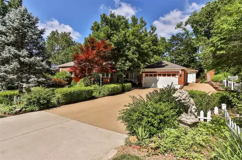 1251 Kortwright Ave, Saint Louis, MO 63119