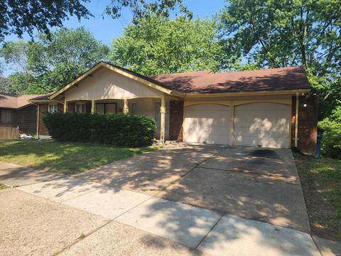 1657 Forestedge Dr, Saint Louis, MO 63138