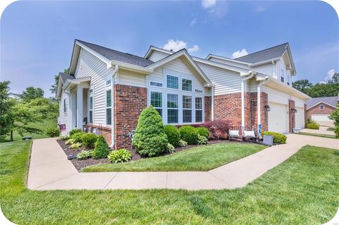 868 Waterford Villas Dr #10, Lake Saint Louis, MO 63367