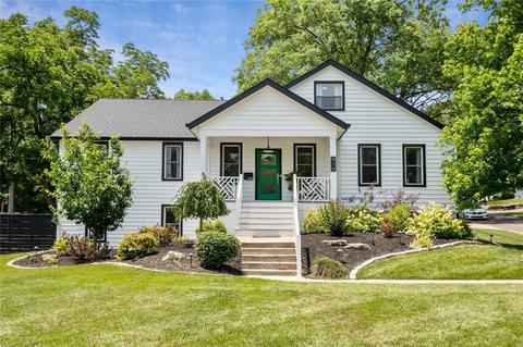 429 N Sappington Rd, Glendale, MO 63122