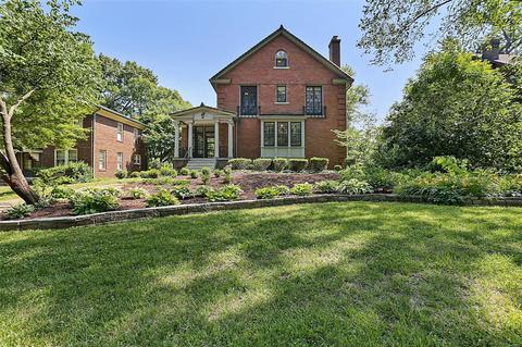 7154 Washington Ave, University City, MO 63130