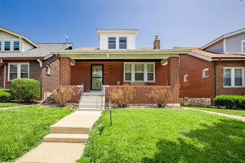 5232 S Grand Blvd, Saint Louis, MO 63111