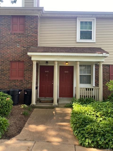 1542 High School Dr, Saint Louis, MO 63144