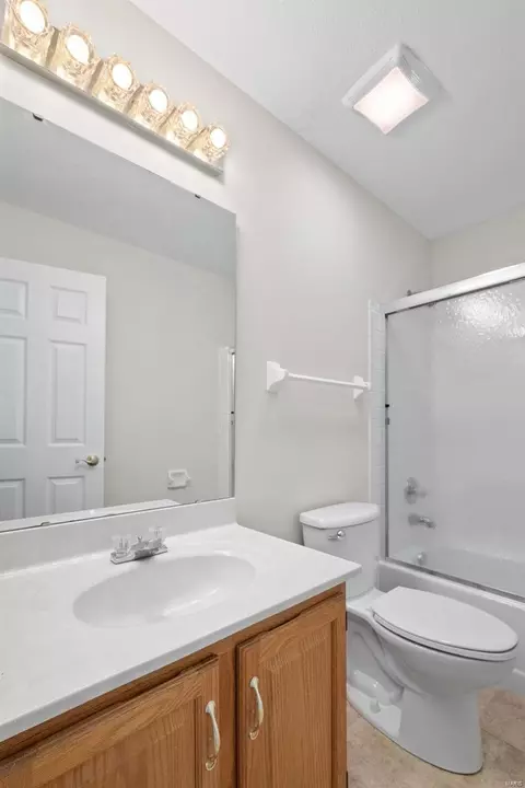 1505 Greenfield Crossing Ct, Ballwin, MO 63021 photo 29