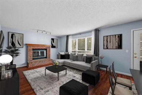 346 Carriage Trail Ct, O'fallon, MO 63368 photo 2