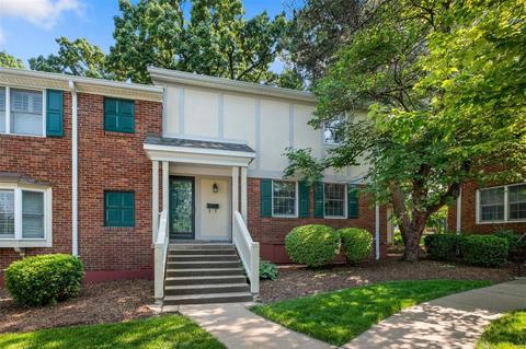 9014 W Swan Cir, Brentwood, MO 63144