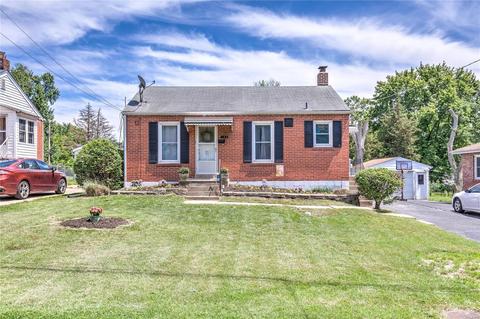 180 N Castello St, Florissant, MO 63031
