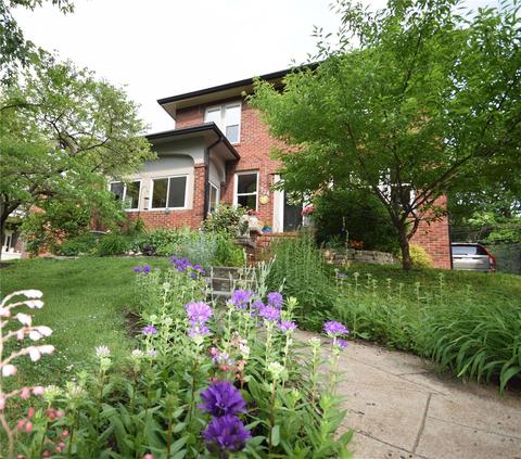 734 Yale Ave, University City, MO 63130