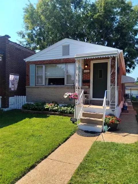 4030 Winnebago St, Saint Louis, MO 63116