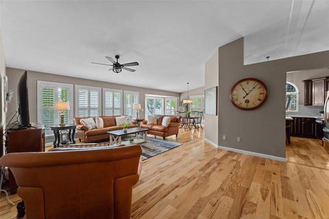 817 Hawk Run Trl, O'fallon, MO 63368 photo 2