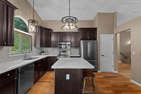 817 Hawk Run Trl, O'fallon, MO 63368 photo 4