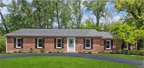 10209 Lylewood Dr, Saint Louis, MO 63124