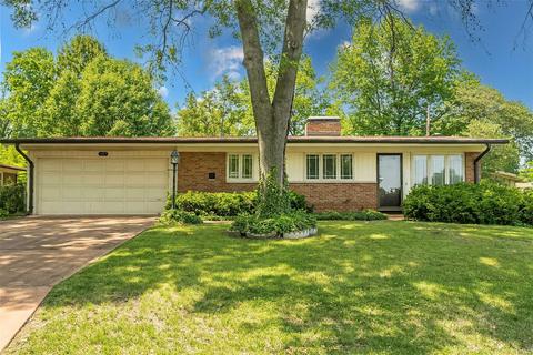 10207 Richview Dr, Saint Louis, MO 63127