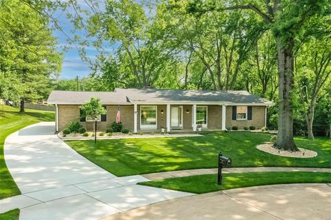 212 Glen Valley Ct, Chesterfield, MO 63017