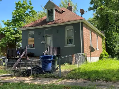 5470 Plover Ave, Saint Louis, MO 63120
