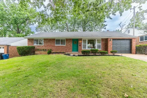 1015 Chartres Ave, Saint Louis, MO 63132