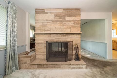 108 Maple Ln, Ballwin, MO 63011 photo 8