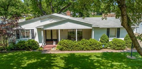 3255 Steed Dr, Florissant, MO 63033