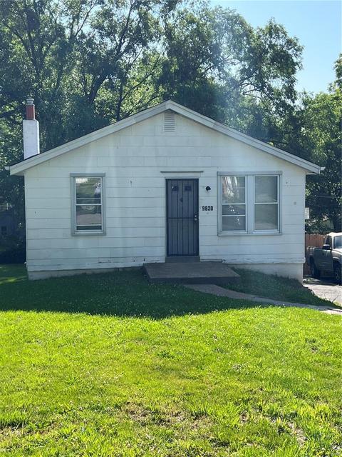 9820 Balboa Dr, Saint Louis, MO 63136