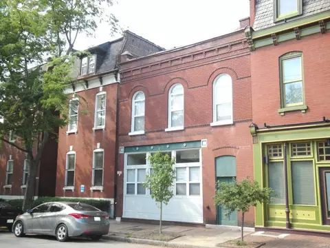 1949 Lynch St, Saint Louis, MO 63118