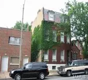 810 Russell Blvd, Saint Louis, MO 63104