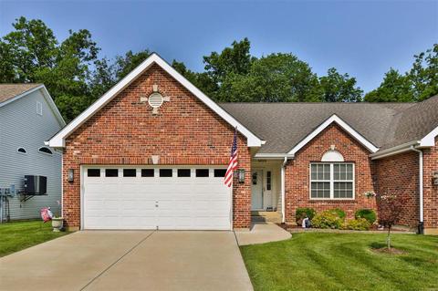 1623 Polar Dr, Wentzville, MO 63385